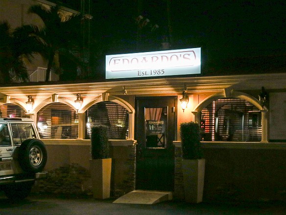 An old standby for us within walking distance of the hotel, Edoardo's serves really good Italian. Who would've thunk it in Grand Cayman? Jan 23, 2014 10:27 PM : Grand Cayman