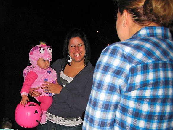 Dogzilla has finally met her match in the form of a fluffy pink baby dinosaur! Oct 31, 2009 7:39 PM : Courtney Silk, Halloween, Josie