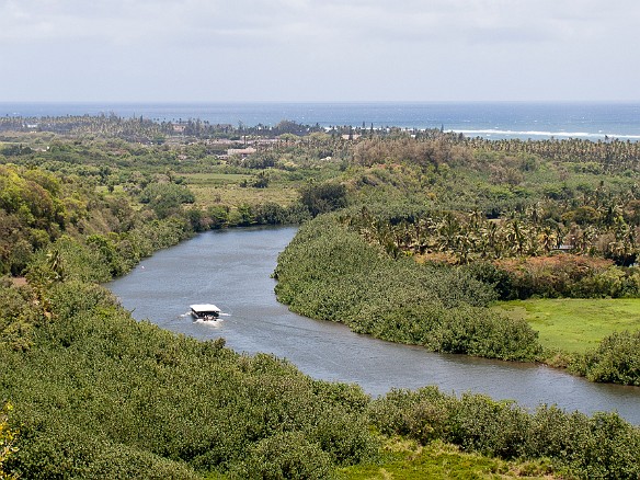 The tour boats cruise up the river to the Wailua Falls and the Fern Grotto May 6, 2010 12:41 PM : Kauai