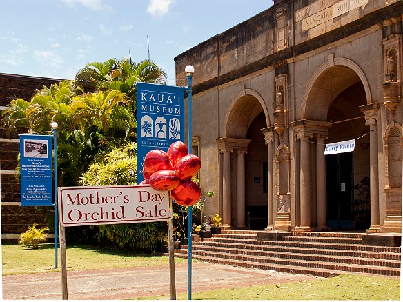 Mother's Day means its time for the annual orchid fundraiser at the Kaua'i Museum in Lihue May 9, 2010 12:45 PM : Kauai