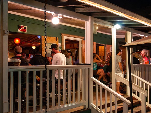 Tahiti Nui is just about the only nightlife on the North Shore, and it rolls up its sidewalk by 9:30 on weekdays May 20, 2014 9:22 PM : Denoise, Enhanced, Kauai