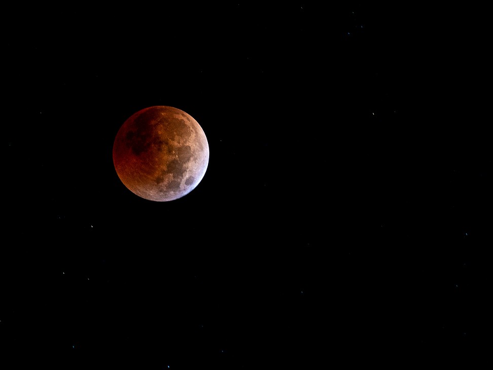 LunarEclipse202211-010 5:19 am