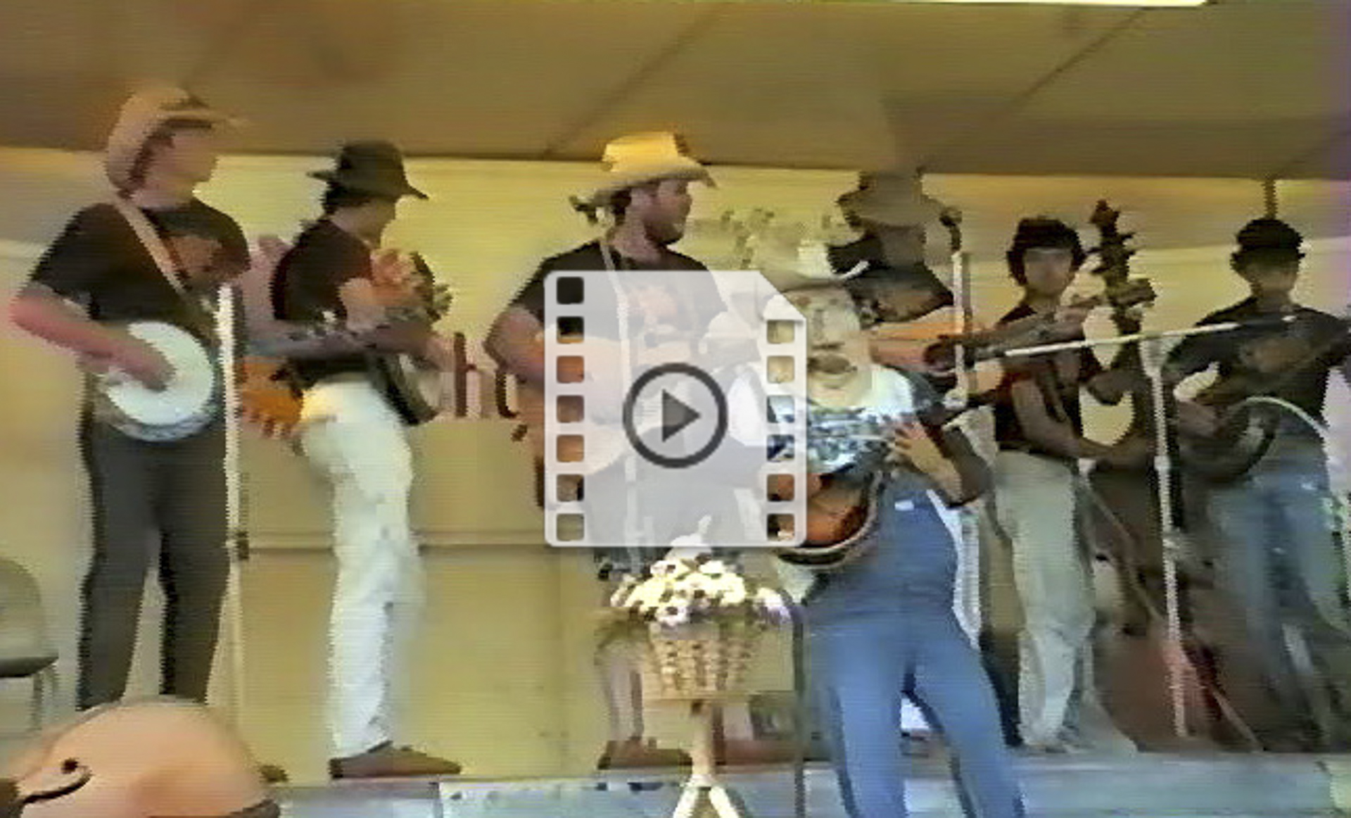 ThomasPt1981 Campsite jam practice and the first ever stage appearance of the Manic Mt. Boys during the dinner break open-mike at the Thomas Pt. Beach Bluegrass Festival 1981. Featuring CFE (Chairman For-Ever) Tom Monahan, Floyd Scholz, Greg Wenzel, Iver Franzen, Dave Zeleznik, Bob Young, Todd Macalister (spelled wrong in video), Jamie Peghiny, Paul Wolf, the mystery bones player, and of course Elmer!