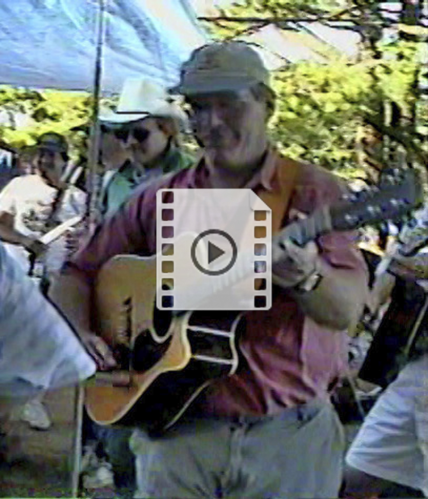 Money Honey Manic Mt. Boys campsite jam on the Tom Monahan original "Money Honey" at the Thomas Pt. Beach Bluegrass Festival over Labor Day weekend 1995. With Tom Monahan: lead vocal, guitar; Jon Ross: mandolin; Joyce Anderson: fiddle; Jamie Peghiny: bass; George Gibson: guitar; and Ed Stern: banjo. Milling around in the background are guest appearances by Catya VK, Steve Bixby, Stuart Rocheford, Tom Bowman, Claudia Hearn, Betsy Rome, and Todd Shattuck.