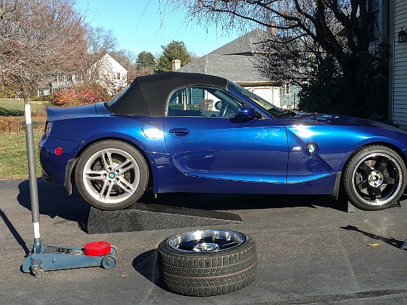 Z4WinterTireChange2016-002 Mid November and tomorrow will probably our last 60 degree day until Spring, so decided it was time to stop stalling and get the snow tires on. Fronts are done,...