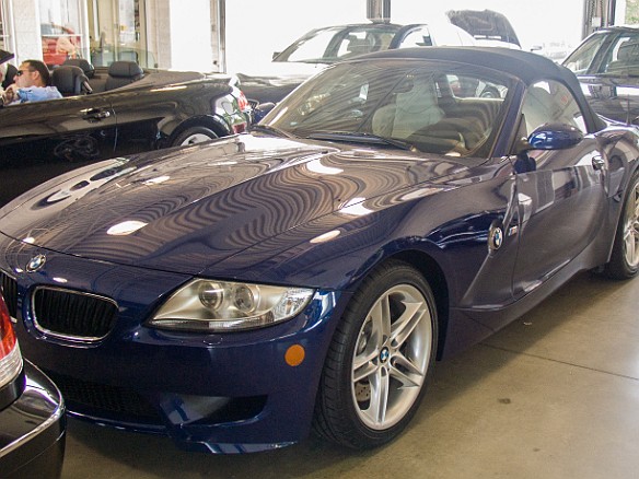 Z4Delivery-001 May 31, 2006 was delivery day for my new Interlagos Blue M Roadster. It was a bit crowded among all the other cars being picked up that same afternoon.