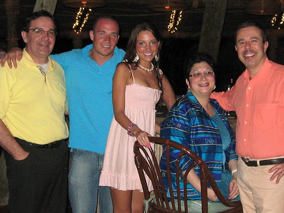 One of our last nights at Galley Bay, we hung out at the bar with Peter James and newlyweds Eric and Brittany from Virginia Jan 12, 2009 7:06 PM : David Zeleznik, Maxine Klein, Peter and Marie James
