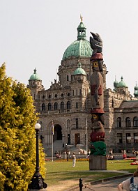 BC2010-022 Totem pole in front of the BC Parliament called the Knowledge Totem Pole. It was erected to welcome visitors to the 1994 Commonwealth Games and was carved by...