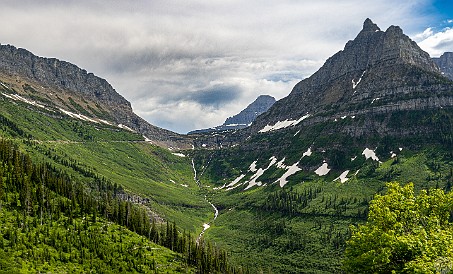 GoingToTheSun-040 Dramatic views at every turn along the Going to the Sun Road