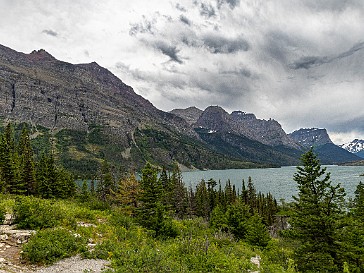 Going to the Sun Road and Lake McDonald Taking the historic and incredibly scenic Going to the Sun Road to cross from the eastern side of Glacier National Park...