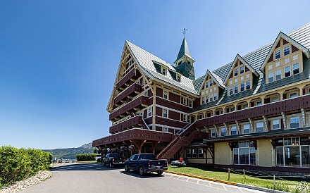 WatertonLakesNationalPark-001 A scenic stop at the Prince of Wales Hotel on Waterton Lakes