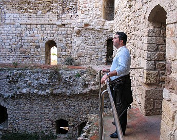 Côte d'Azur-019 Clambering around the fortified monastery provided some good team photo-ops and scenic views