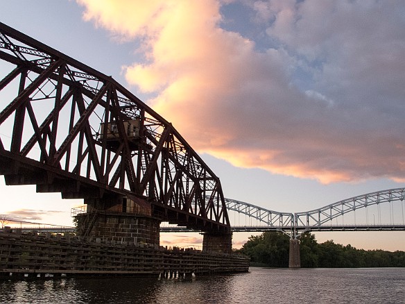 Passing by the railroad bridge Sep 22, 2013 6:45 PM : sunset