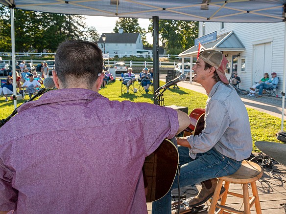 ThursdaysOnTheDock-20200820-MeadowsBrothers-020