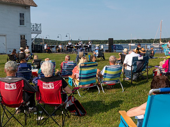 ThursdaysOnTheDock-20210715-USCGJazzBand-011