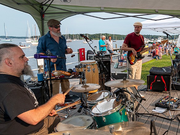 ThursdaysOnTheDock-20210722-JohnSpignesiBand-023