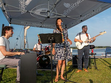 Gatsby-Era Jazz with Mama Train