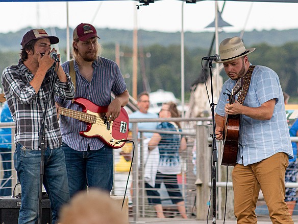 ThursdaysOnTheDock-20210819-MeadowsBrothers-014