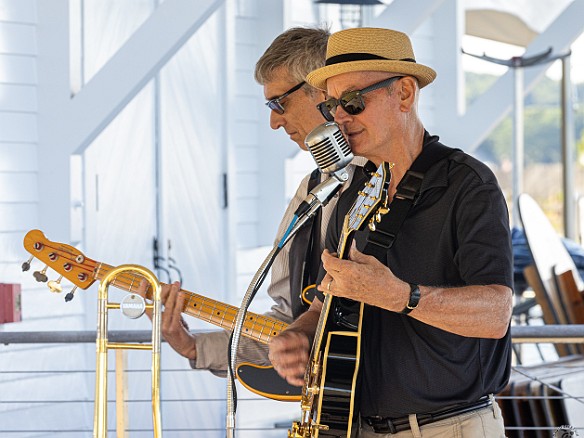 ThursdaysOnTheDock-20220707-JavaGroove-035