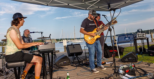 ThursdaysOnTheDock-20230720-JohnSpignesiBand-003