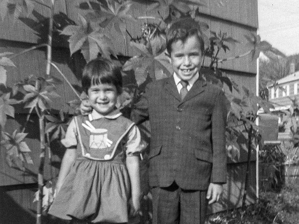 DaveDebSanfordLane 1963-09-002 Deb 3 years old and myself 6 years old at our house on Sanford Lane in Stamford, CT