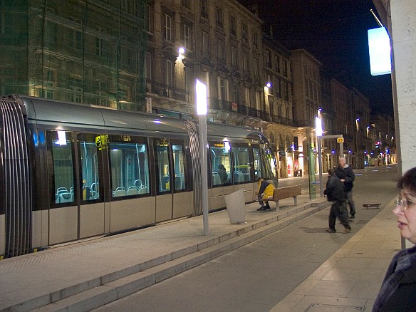 The light rail tram system in downtown Bordeaux Feb 4, 2005 5:30 PM : Bordeaux : Maxine Klein,Frdric Leroy,Alexandre Bronetsky,Cleo Barretto,Yunpeng Zhao
