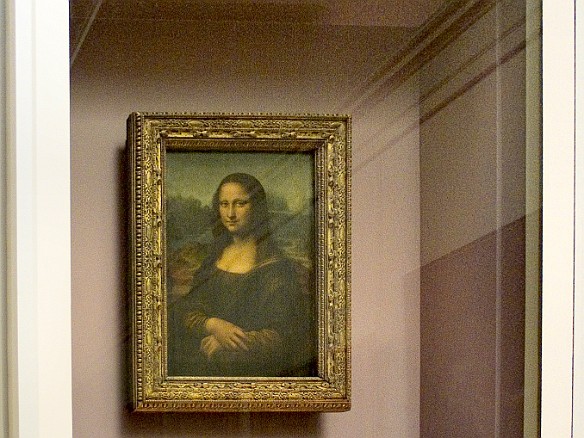 She resides in a hermetically sealed case Jan 27, 2005 2:36 PM : Mona Lisa, Paris