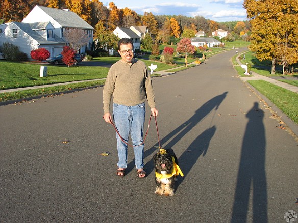 Halloween 2004-010 Mommy got tired, now it's Daddy's turn to take me up the hill and get the rest of my treats