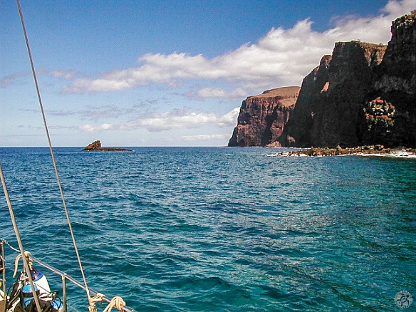 Hawaii2001-018 After Kauai we spent a week at Manele Bay in Kauai where I spent an afternoon diving at Shark Fin Cove