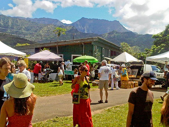 Tuesday is the Hanalei Farmer's Market in a field just outside of the village May 4, 2010 2:37 PM