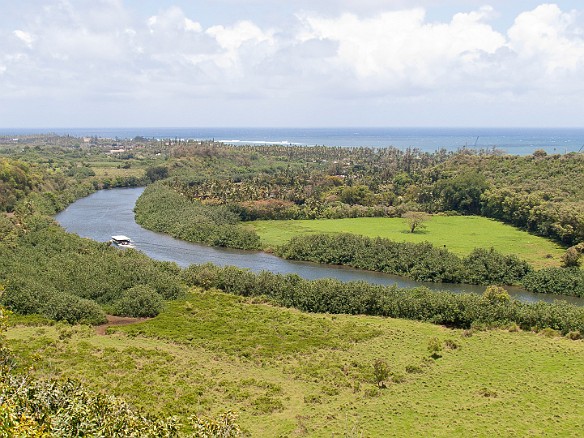 Beautiful view of the Wailua River all the way to the coast May 6, 2010 12:41 PM : Kauai