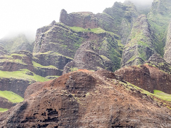 The entrance to the "Open Ceiling Sea Cave" May 14, 2013 8:58 AM : Kauai