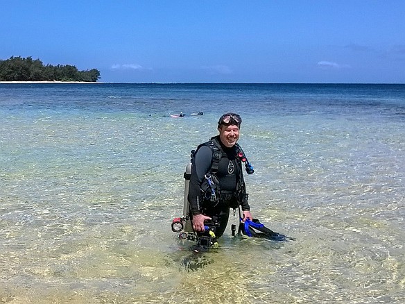 Tunnels shore entry May 21, 2014 10:30 AM : David Zeleznik, Diving, Kauai