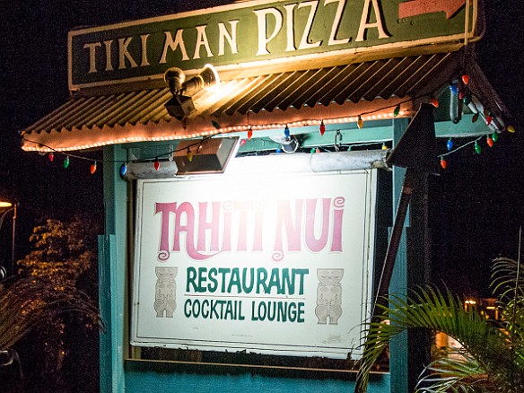Tuesday night means Kanak Attack is playing at Tahiti Nui in Hanalei May 20, 2014 9:22 PM