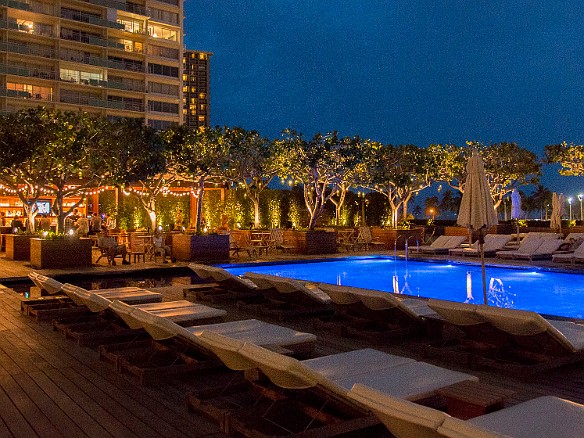 Pool bar at night May 7, 2014 7:28 PM : Oahu