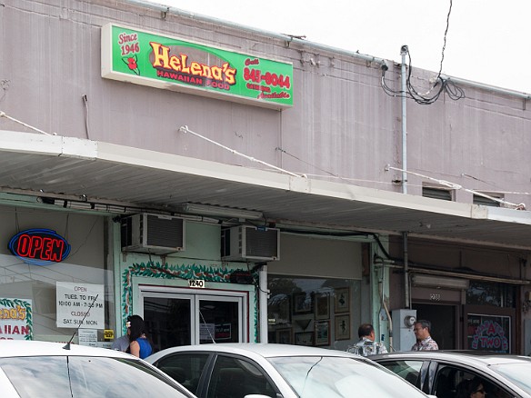 Continuing our tour of Honlulu local-style dive joints was Friday lunch at Helena's Hawaiian Food. This little joint was a James Beard award winner and had a 45 minute wait. May 9, 2014 12:53 PM : Oahu