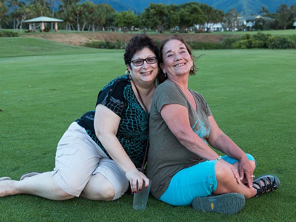 Sunset golf babes looking for birdies May 21, 2015 7:03 PM : Becky Laughlin, Maxine Klein, sunset