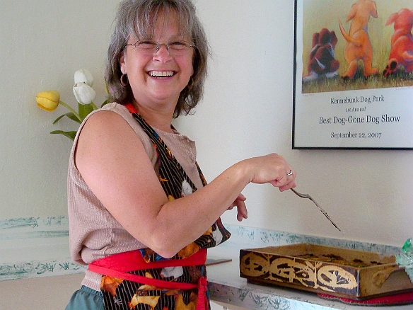 Randee serving the guests Jul 4, 2011 9:27 AM : Hound's Tooth Inn, Maine 2011