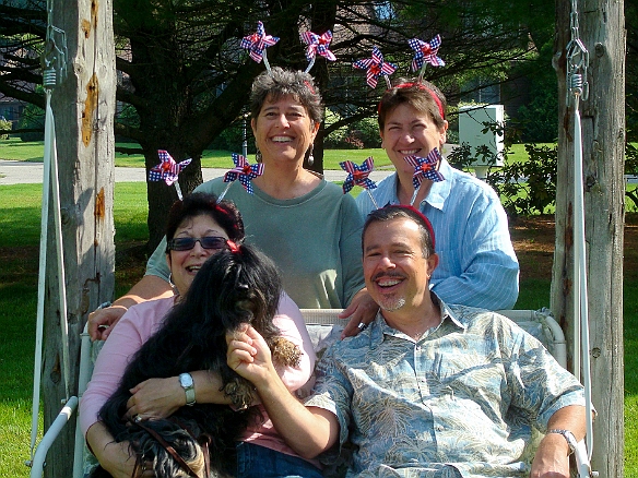 A fun time was had by all Jul 4, 2011 9:19 AM : David Zeleznik, Debra Zeleznik, Hound's Tooth Inn, Josie, Maine 2011, Mary Wilkowski, Maxine Klein