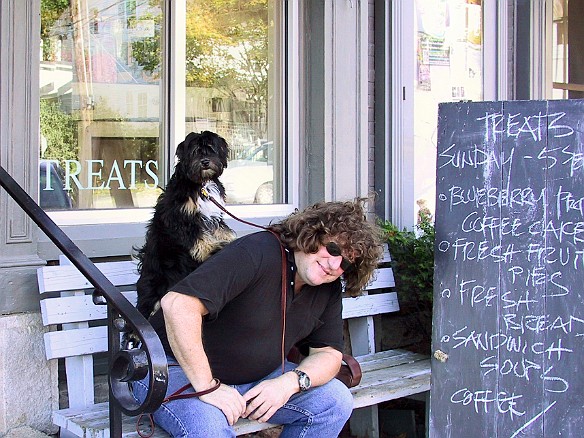 Josie and Bill wait outside Treats, in Wiscasset Sep 5, 2004 1:55 PM : Billy Laughlin, Josie, Maine