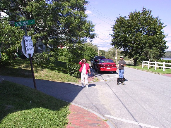 Becky finds Shinbone Alley Sep 5, 2004 2:21 PM : Becky Laughlin, David Zeleznik, Josie, Maine