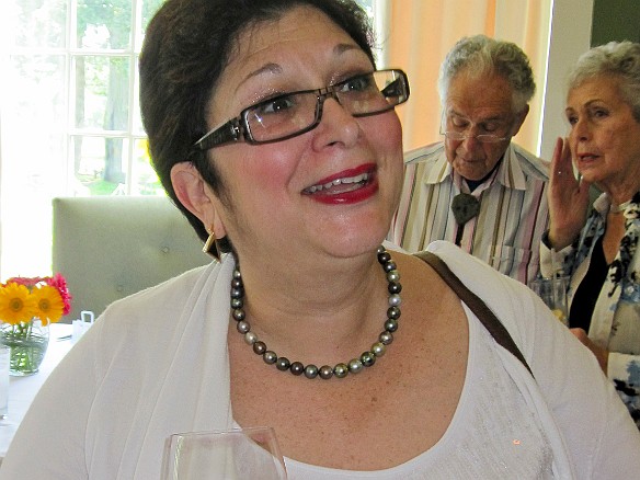 Jun 25, 2011 12:16 PM : Abelina Altchek, Maxine Klein, Splash Restaurant