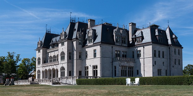 Newport2014-036 About 1/2 mile south of the 40 Steps is Ochre Court, a former mansion that is now the adminstrative offices of Salve Regina University.