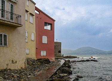 StTropez-009 A very slippery walk along the sea wall reveals the Tour du Portalet, a 15th century defensive tower