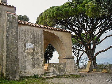 StTropez-010 The Chapelle Sainte-Anne was built in 1618 on top of a hill overlooking Saint-Tropez. It was dedicated to Saint Anne, the patron saint of seamen, for protecting...