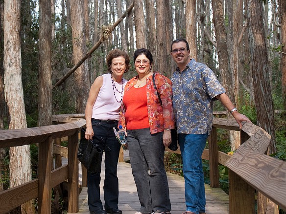 Nov 18, 2009 1:37 PM : David Zeleznik, Florida, Gatorland, Maureen Beurskens, Maxine Klein, Orlando 2009