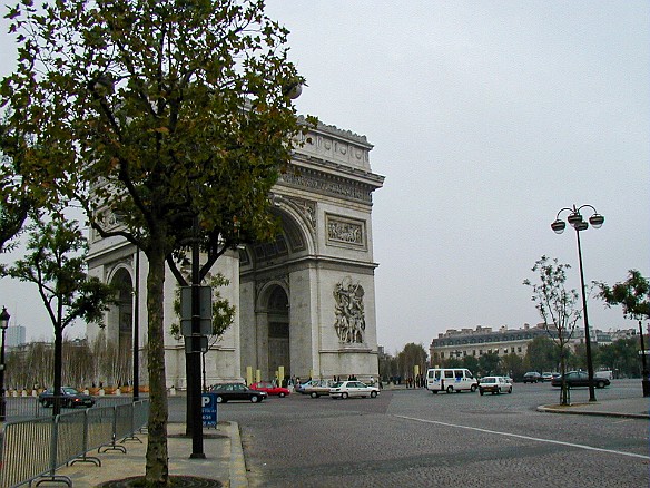 Paris2000-017 The Arc de Triomphe