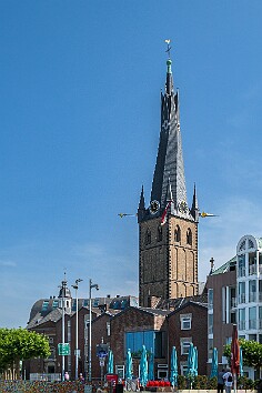 Düsseldorf2025-009 Basilika St. Lambertus is one of the oldest buildings in Düsseldorf, founded the same year as the city itself in 1288. The unique twisted spire is the result of...