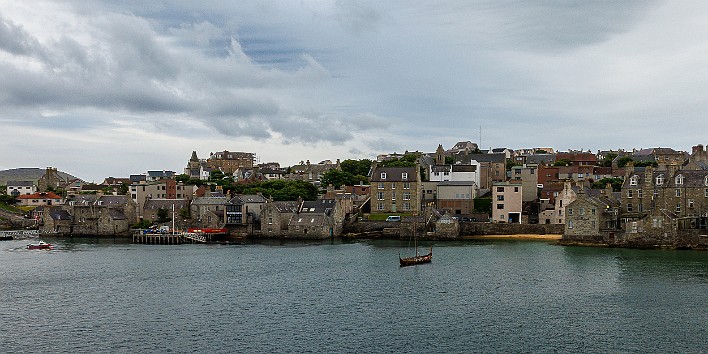 Shetland2024-001 Wednesday morning we pulled into Lerwick in Shetland. Being addicted to the