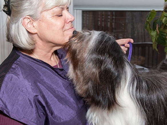 SophieSpringfieldShow20141207-018 There's always time for kisses!